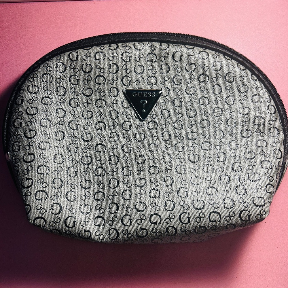 Guess Women Logo Cosmetic Makeup